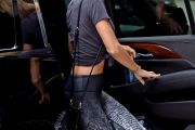 Taylor Swift Walking In Yoga Pants