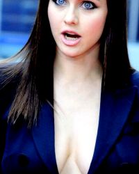 Alexandra Daddario- Simply Breathtaking!