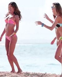 Best GIF you see all day – Candice cathes a ball