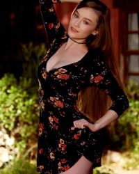 Emily Bloom Offered Up For The Redhead Fans And More – Set One Cpliso Should Be Happy With This One