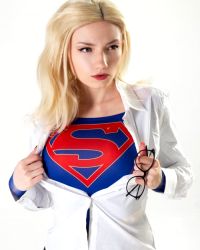 Supergirl – Cosplay By CarryKey